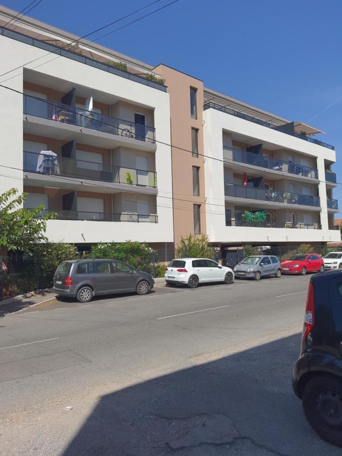 Via Center Bat A Fréjus Exterior foto
